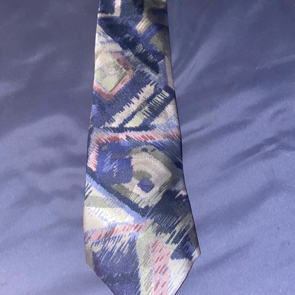 MENS NECKTIE